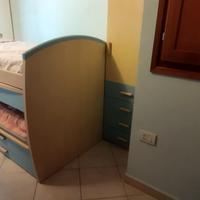 Cameretta completa con letti scorrevoli e armadio
