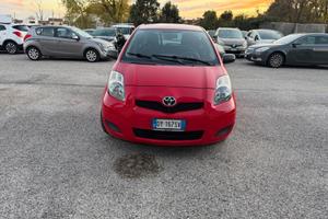 Toyota Yaris 1.0 5 porte