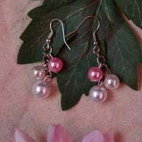 delicati orecchini di perle