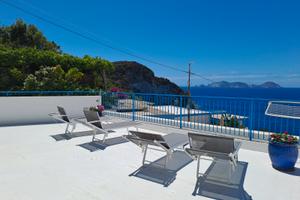 Ponza sole mare e relax