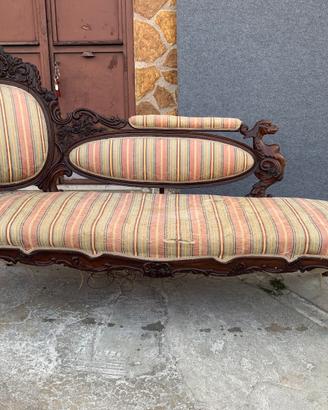 Dormeuse Ottocentesca in legno intagliato a mano