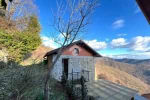 CASA INDIPENDENTE A VALBREVENNA
