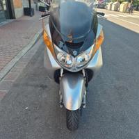Suzuki Burgman 400 - 2004
