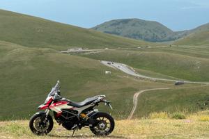 Ducati hyperstrada 821