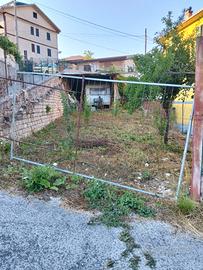 Terreno dentro paese