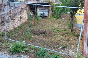 Terreno dentro paese