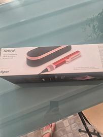 Dyson Airstrait