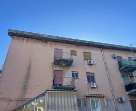 Pressi via augusta 5 vani subito abitabile
