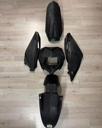 Plastiche -  carene Husqvarna 610