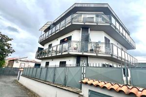 2 LOCALI A ROMA