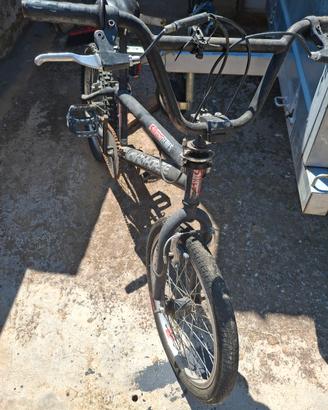 bicicletta  bmx