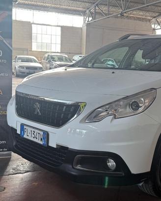 Peugeot 2008 BlueHDi 100 Black Matt