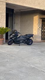 Yamaha Tmax 560