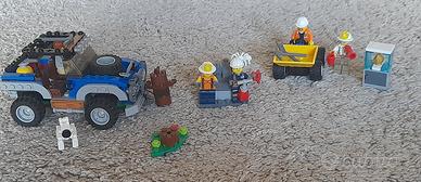 LEGO Creator 31075 e 60184 Esploratori