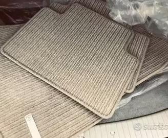 Set Completo di 4 Tappetini Original Mercedes Benz