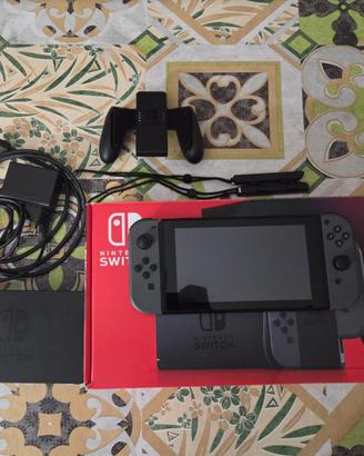 Nintendo Switch +  Pokémon Violetto & Diamante