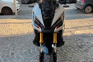 Honda X-ADV 750 - Potenza., confort e stile l.