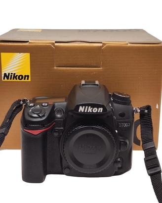 NIKON D7000