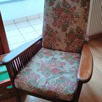 Poltrona vintage in legno stile Morris