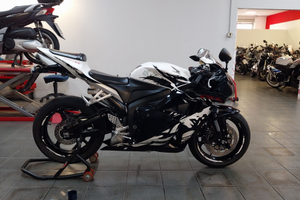 Cbr 600 rr unica