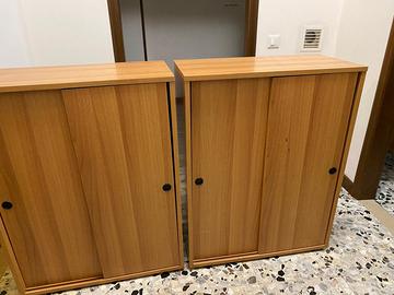 Mobiletto ad ante scorrevoli