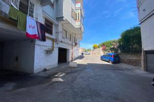 AUTORIMESSA A POZZUOLI
