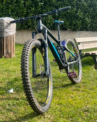 Cube enduro
