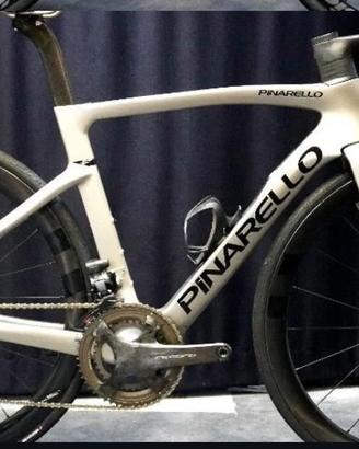 Bici corsa pinarello 53,5