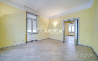 GALLARATE - CENTRO: TRILOCALE CON POSTO AUTO COPER