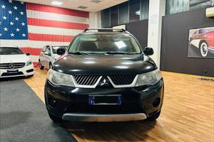 MITSUBISHI Outlander 2.0 DI-D Instyle 7 p.ti DPF