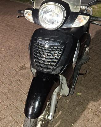 Scarabeo 125 sportcity del 2010
