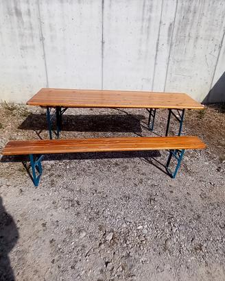 Set birreria tavolo più due panchine.