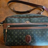 Borsa Pollini in discreto stato