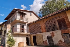 CASA in paese indipendente su due lati