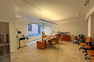 UFFICIO A DESENZANO DEL GARDA