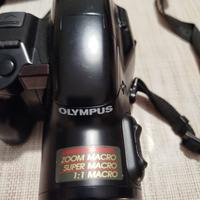 Macchina fotografica Olympus 200Mm Macro IS2000