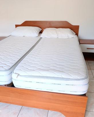 Letto matrimoniale con materassi