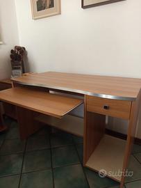 Scrivania comodino e mobiletto