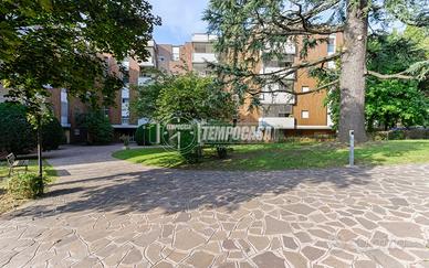 TRILOCALE RISTRUTTURATO IN ZONA SEMICENTRALE