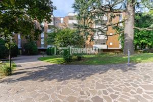 TRILOCALE RISTRUTTURATO IN ZONA SEMICENTRALE