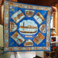 Elegante foulard in seta, stampa Venezia. cm66x66