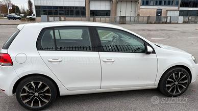 Volkswagen Golf 6 1.6 TDI 105CV 5p.