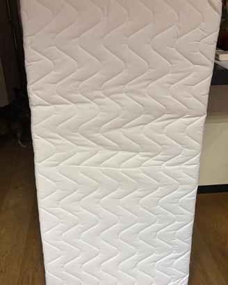 Materasso lettino bimbo +coprimaterasso imper ikea