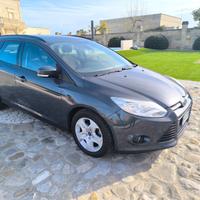 Ford Focus 1.6 TDCi 95 CV Titanium perfetta full o