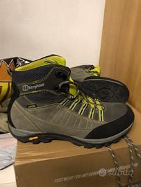 Scarponi trekking numero 42,5