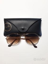 Ray-Ban RB3362 modello Cockpit