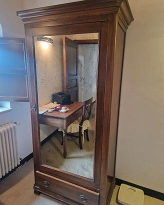 Armadio ad un'anta