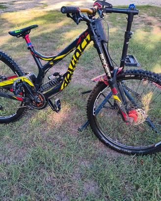 Devinci Wilson DH  27.5