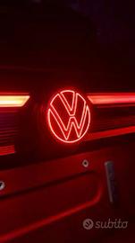 Logo illuminato posteriore vw
