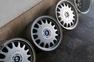 Cerchi in lega originale E38